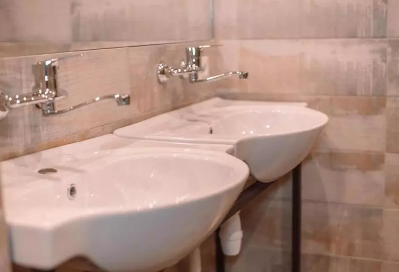 Tomiris Lady S Capsul Hostel Only For Women