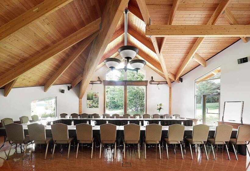 בית מלון כפרי Auberge Du Lacal Eauclaire