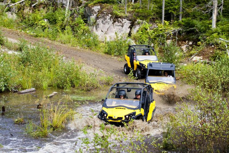 בית מלון כפרי Auberge Du Lacal Eauclaire