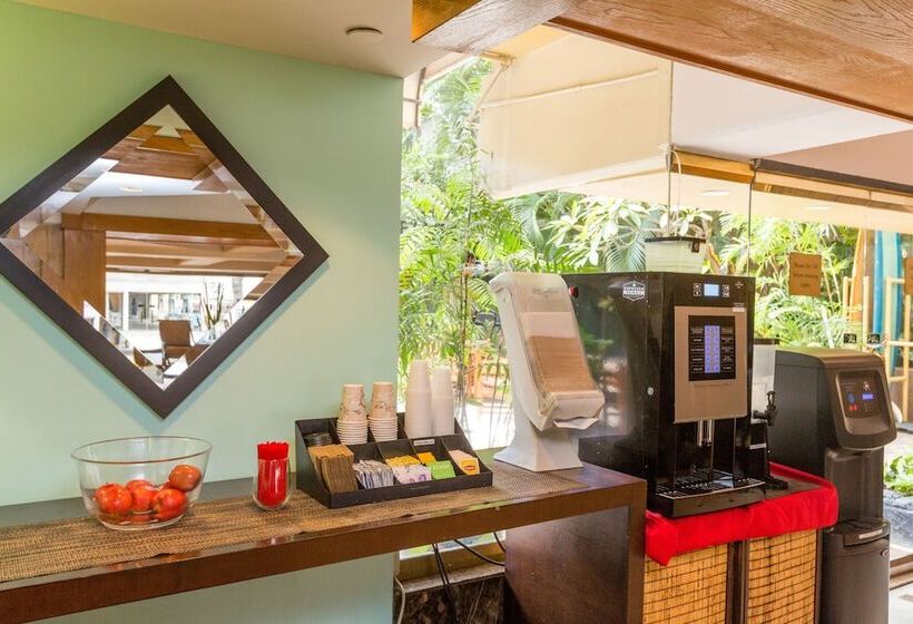 فندق Castle Bamboo Waikīkī