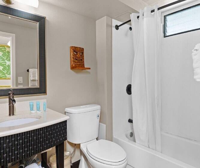 فندق Castle Bamboo Waikīkī