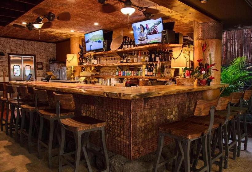 فندق Castle Bamboo Waikīkī