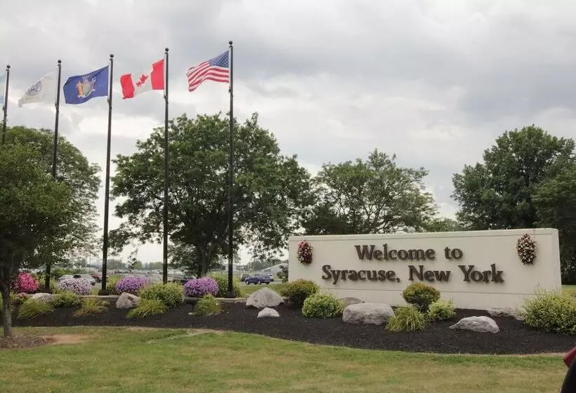 هتل Candlewood Suites Syracuse Airport, An Ihg