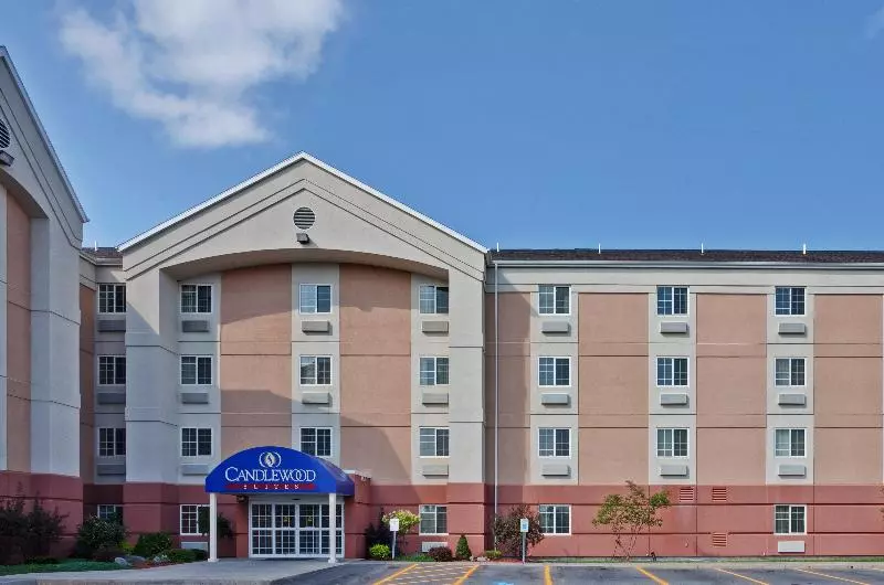 هتل Candlewood Suites Syracuse Airport, An Ihg