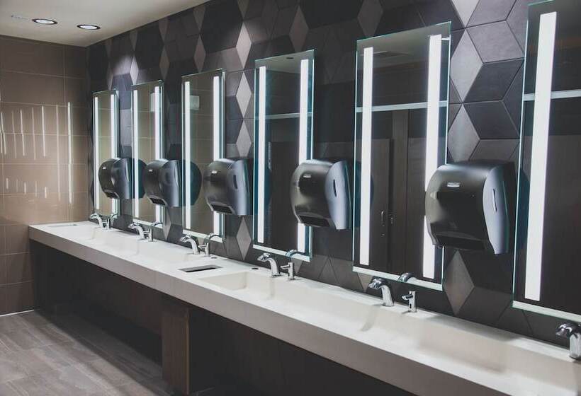 Cannery Hotel & Casino