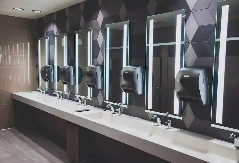 Cannery Hotel & Casino