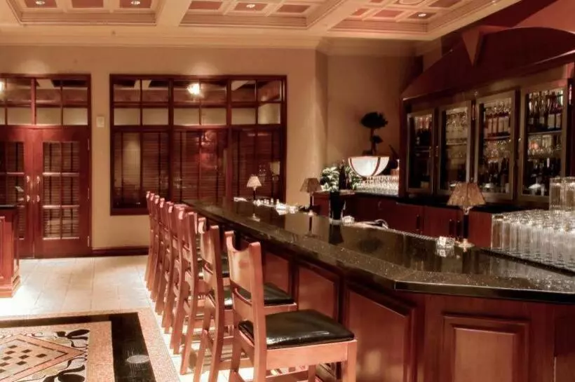 Cannery Hotel & Casino