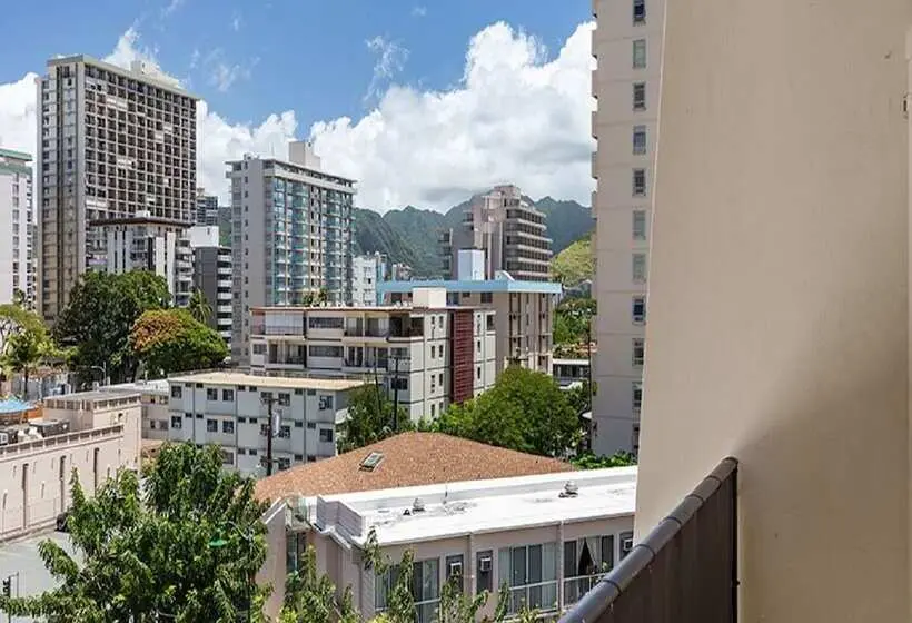 Отель Castle Bamboo Waikīkī