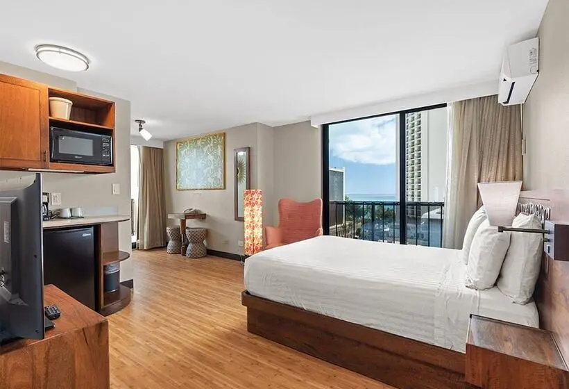 Отель Castle Bamboo Waikīkī