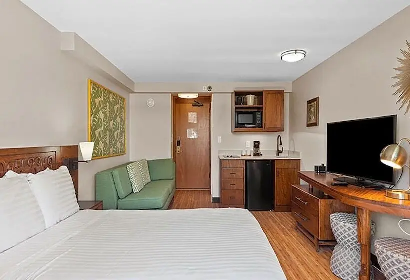 Отель Castle Bamboo Waikīkī