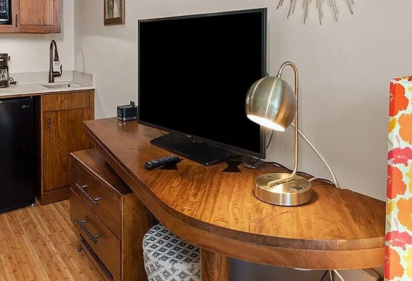 Отель Castle Bamboo Waikīkī