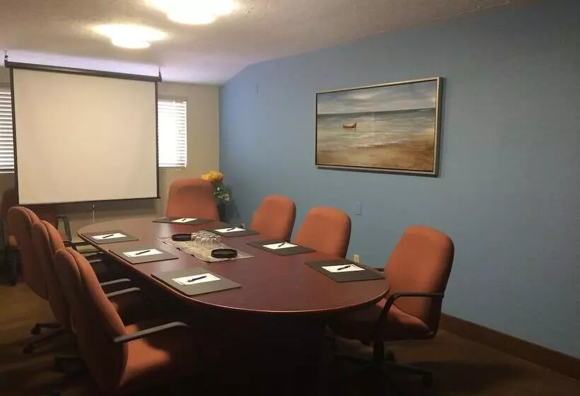 Отель Coastal Inn Moncton/ Dieppe