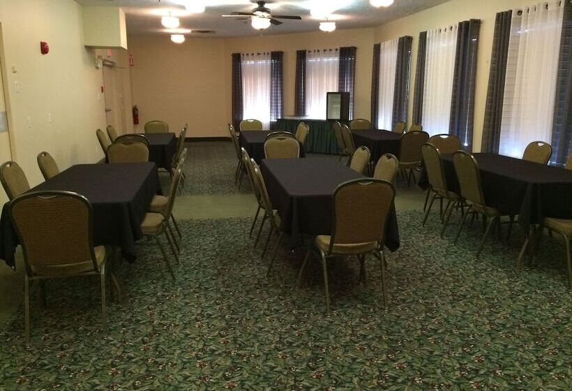 هتل Coastal Inn Moncton/ Dieppe