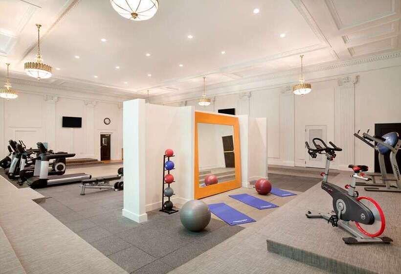 فندق Hilton New Orleans/st. Charles Avenue