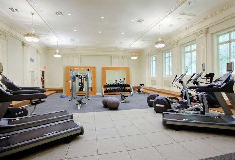 فندق Hilton New Orleans/st. Charles Avenue