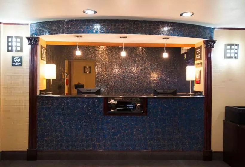 Hotel Holiday Inn Express Queens Midtown Tunnel