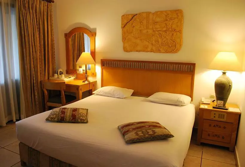 هتل Mercure Luxor Karnak