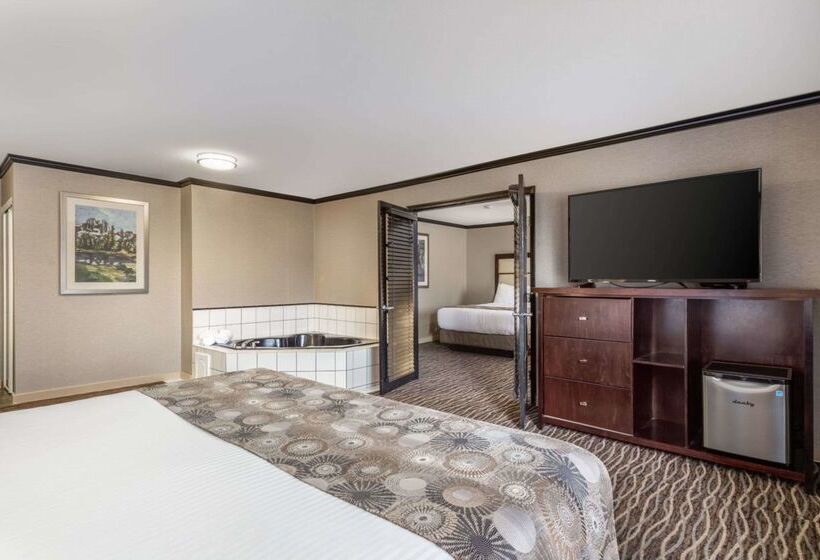 Prestige Radium Hot Springs Resort, Worldhotels Crafted