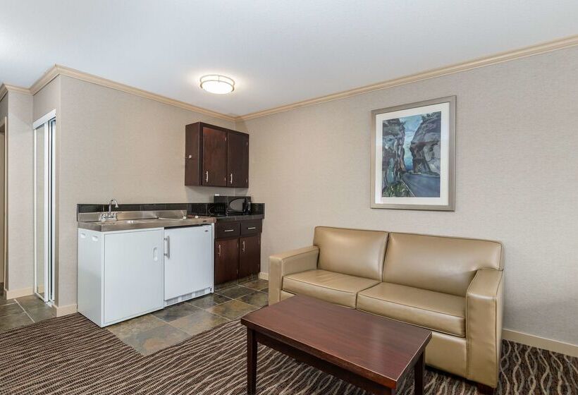 Prestige Radium Hot Springs Resort, Worldhotels Crafted