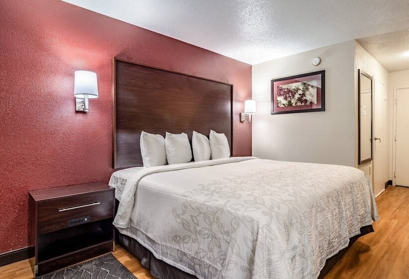 בית מלון כפרי Red Roof Plus+ & Suites Atlanta Airport South