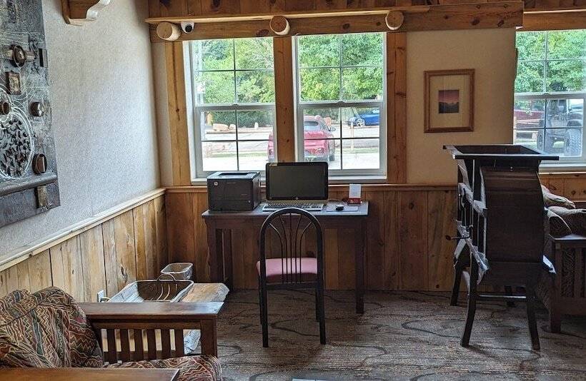 هتل River Canyon Lodge