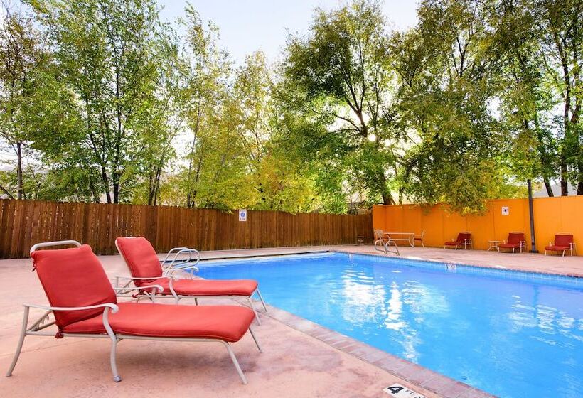 هتل River Canyon Lodge