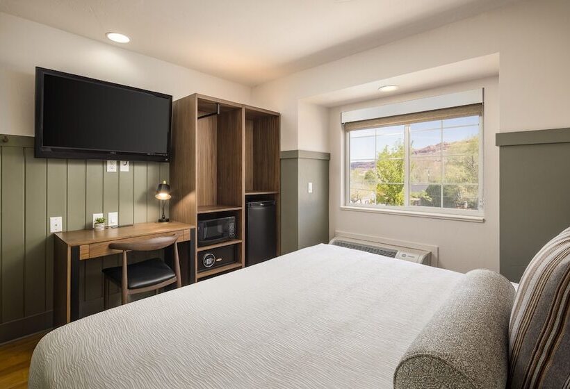 هتل River Canyon Lodge