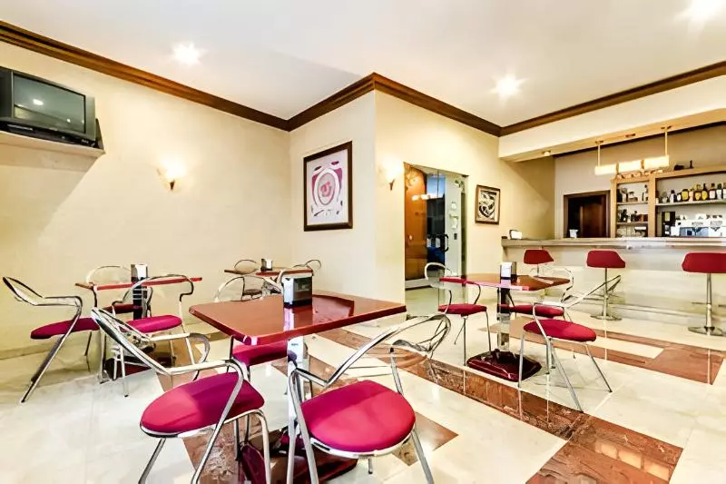 Отель Roma Aurea