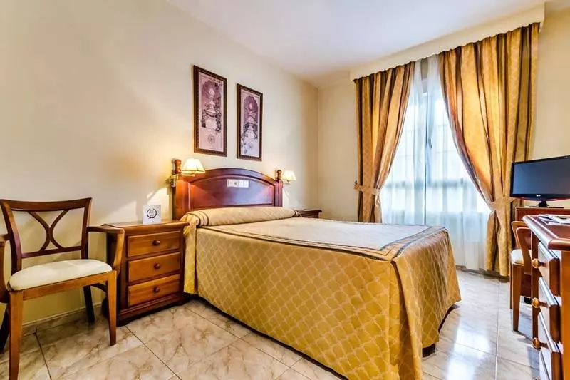 Отель Roma Aurea