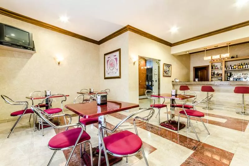 Отель Roma Aurea