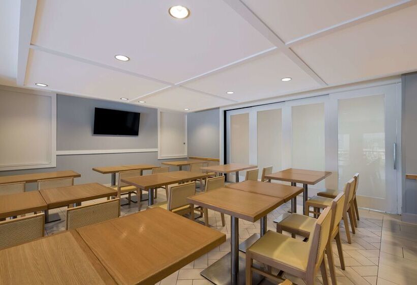 فندق Sonesta Es Suites Orlando International Drive