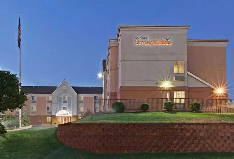 Отель Sonesta Simply Suites Oklahoma City Airport