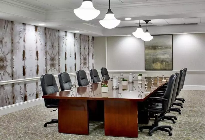 فندق Springhill Suites Memphis Downtown