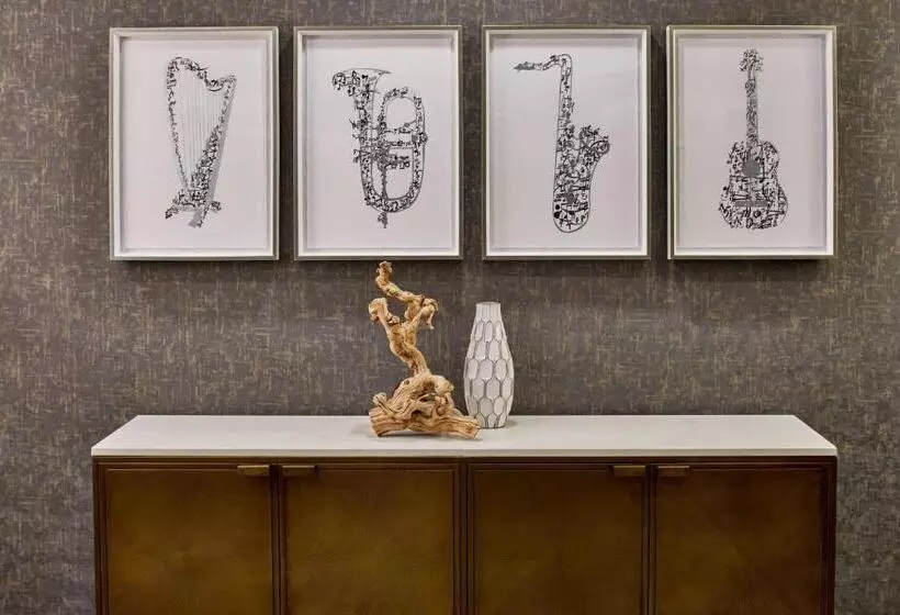 فندق Springhill Suites Memphis Downtown