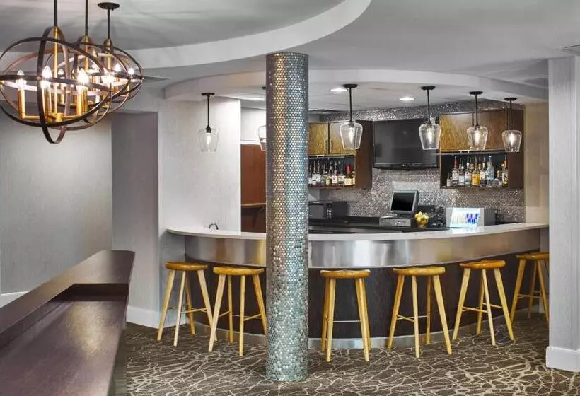 فندق Springhill Suites Memphis Downtown