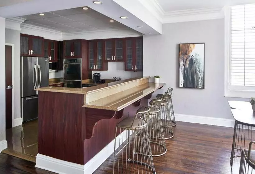 فندق Springhill Suites Memphis Downtown