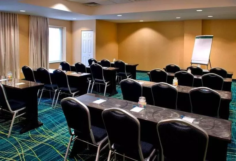 هتل Springhill Suites Philadelphia Plymouth Meeting