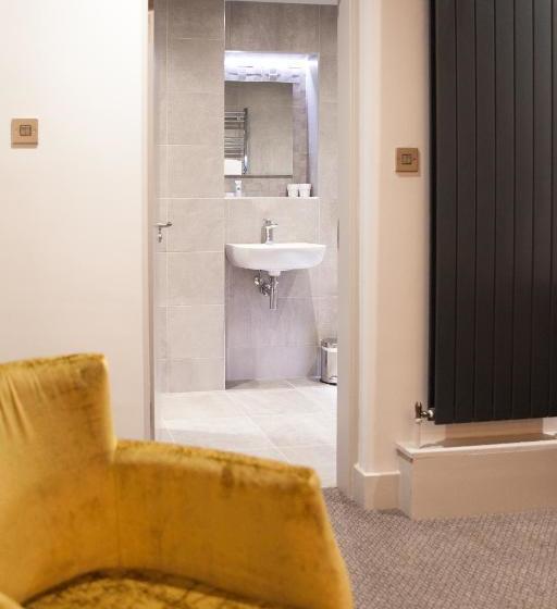 Hotelli Dumbuck House