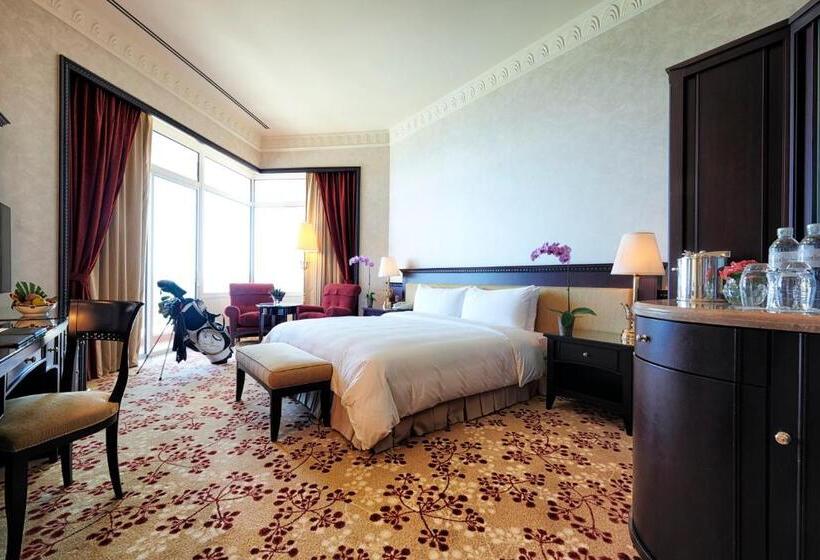 هتل The Empire Brunei