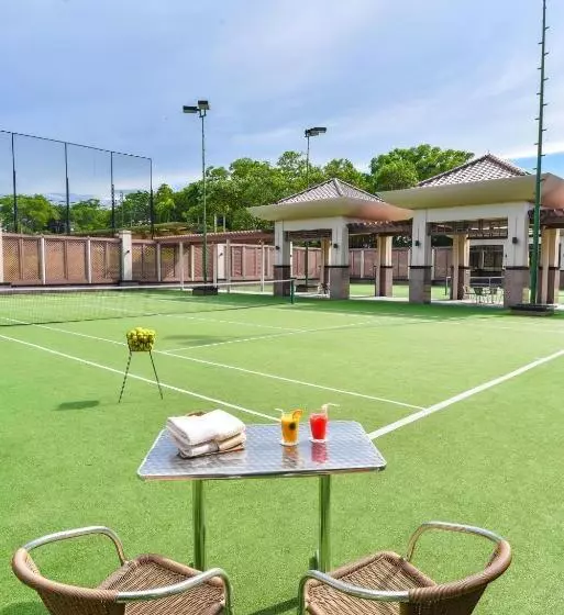 בית מלון כפרי The Empire Brunei