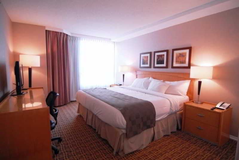 هتل Landis And Suites