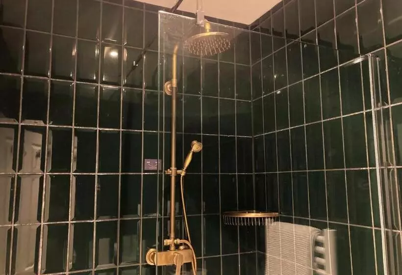 Bed and Breakfast 15 Grosvenor