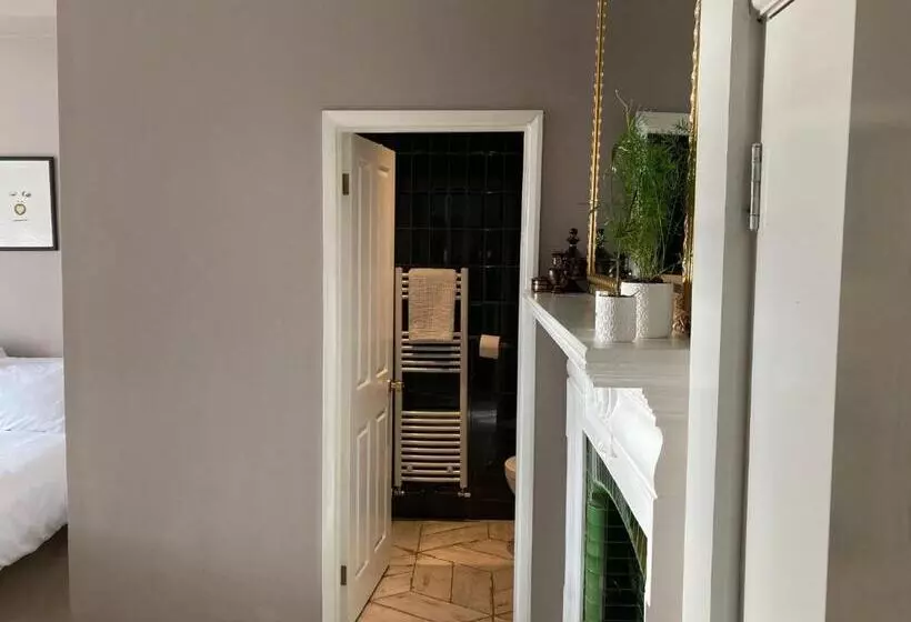 Bed and Breakfast 15 Grosvenor