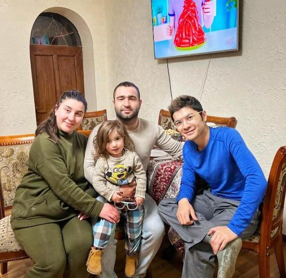 تختخواب و صبحانه Elegaya Guest House