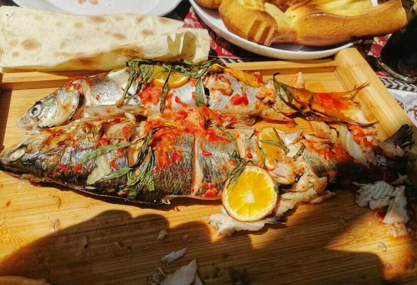 تختخواب و صبحانه Elegaya Guest House