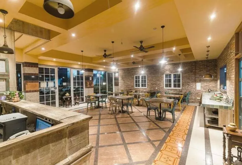 Bougainvilla Apartment