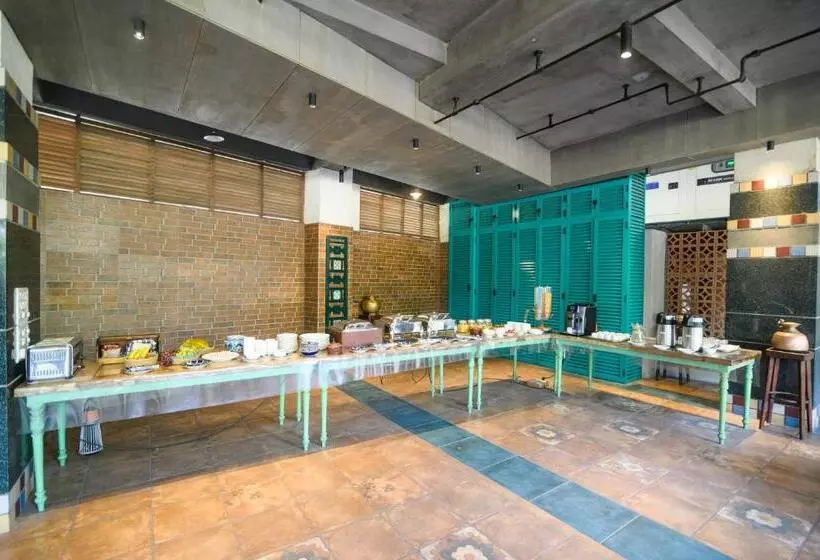 Bougainvilla Apartment