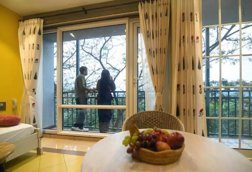 Bougainvilla Apartment