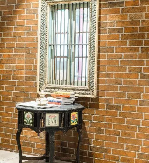 Bougainvilla Apartment