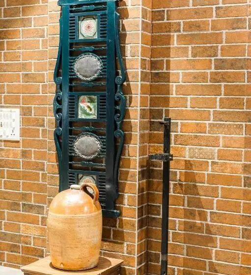 Bougainvilla Apartment